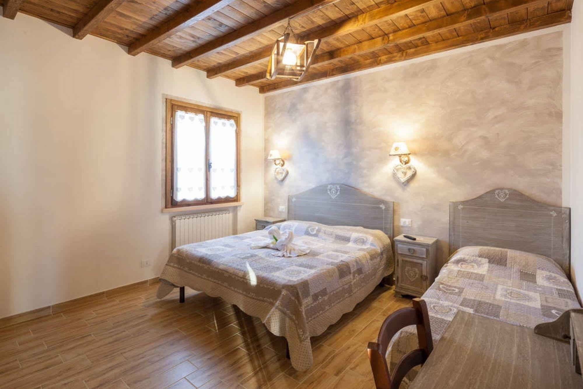 Bed and Breakfast La Casa Delle Rondini à Roncoferraro Extérieur photo