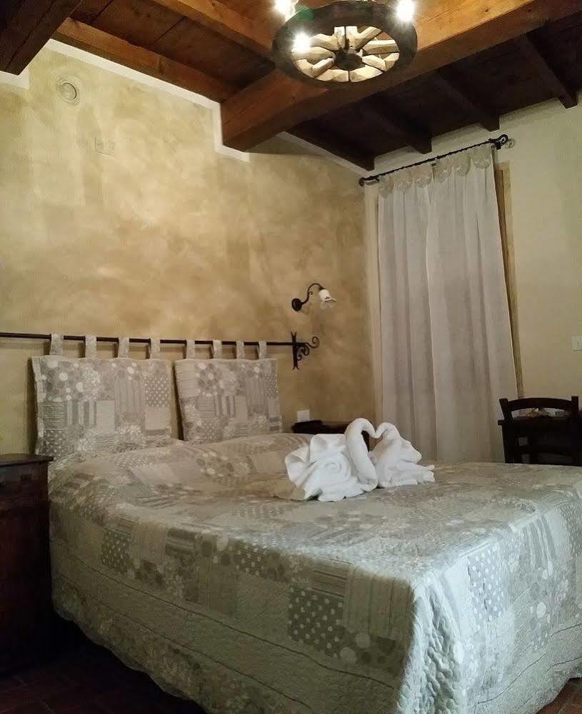 Bed and Breakfast La Casa Delle Rondini à Roncoferraro Extérieur photo