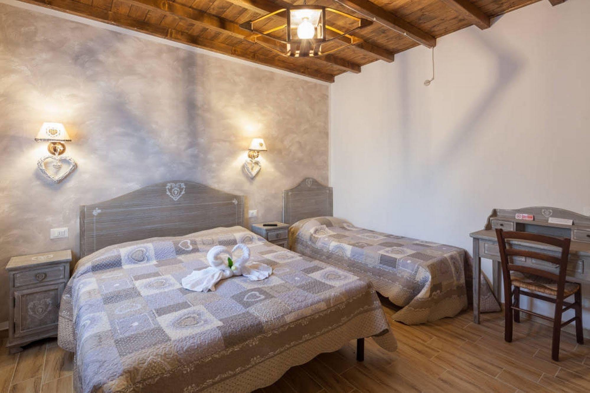 Bed and Breakfast La Casa Delle Rondini à Roncoferraro Extérieur photo