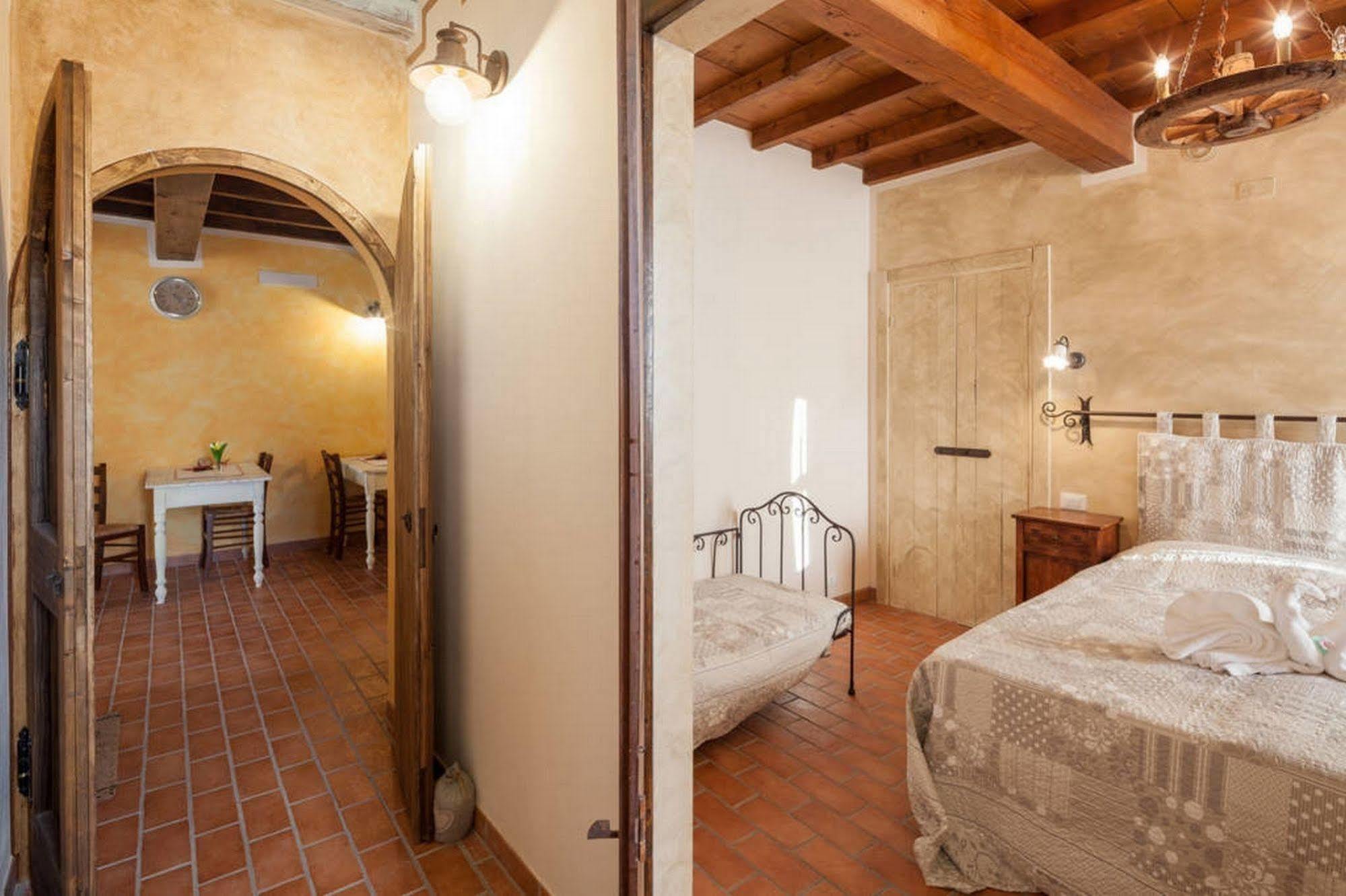 Bed and Breakfast La Casa Delle Rondini à Roncoferraro Extérieur photo
